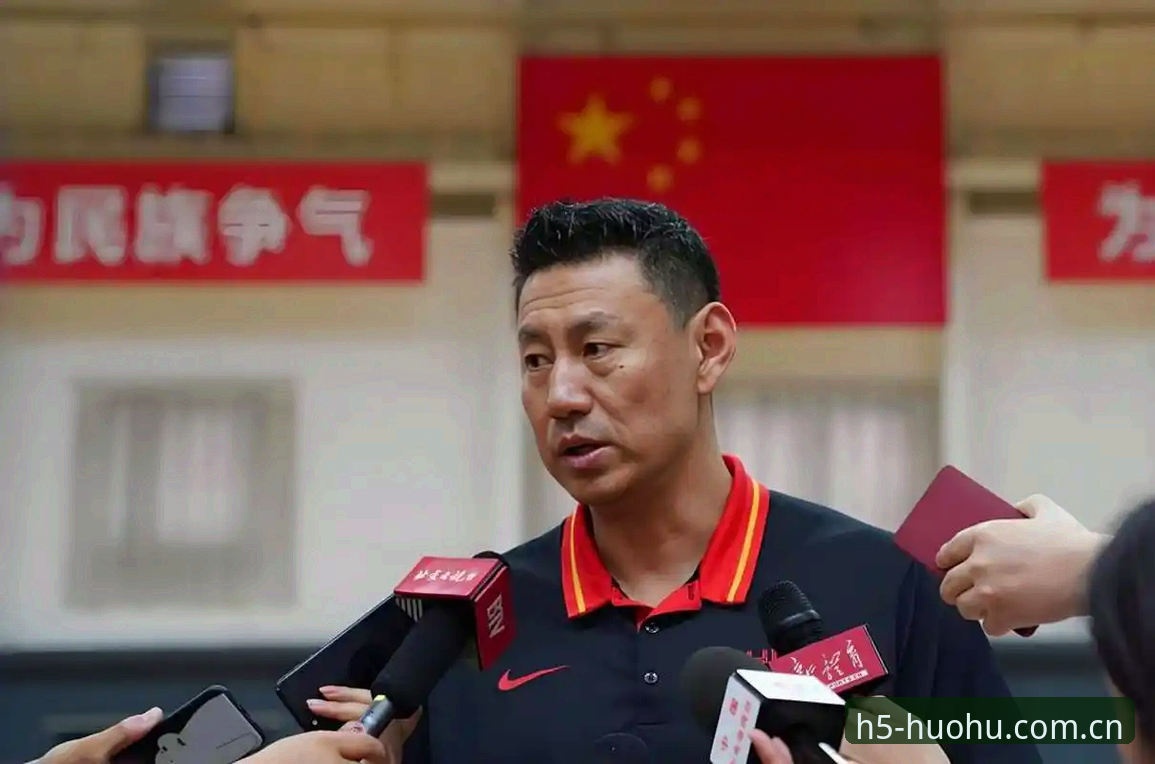 北京男篮换帅背后：李楠接任的深层逻辑与平台生态全面解析